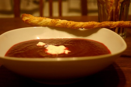 Rote-Bete-Suppe mit Meerrettich