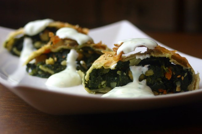 Orientalischer Spinatstrudel mit Kichererbsen