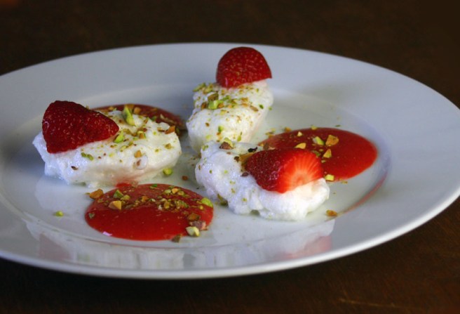 Schnee-Eier mit Pistazien