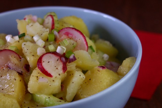 veganer gurken-kartoffelsalat