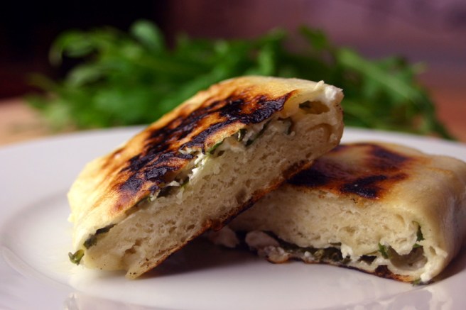 Gözleme mit Rucola und Feta