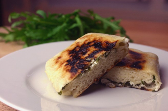 Gözleme mit Rucola und Feta