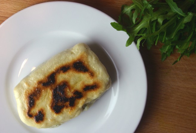 Gözleme mit Rucola und Feta