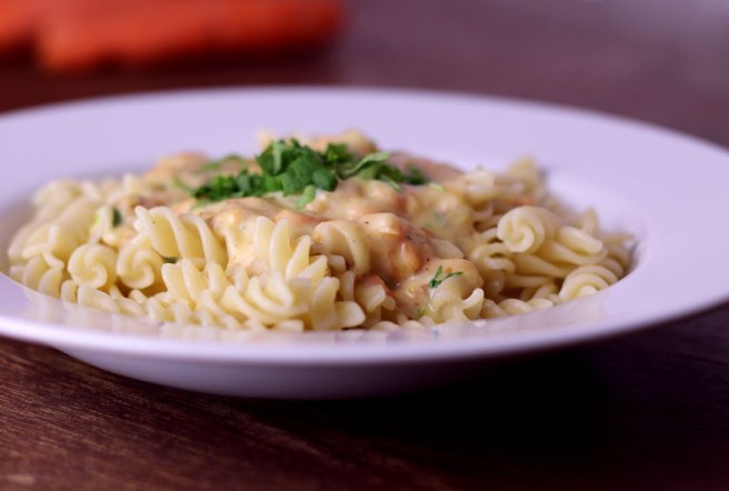 Vollwertige Möhren-Käse-Soße