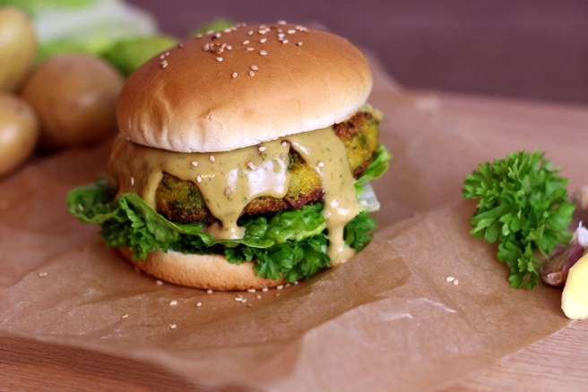 Veganer Pakora-Burger