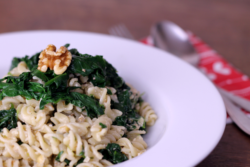 Walnuss-Pesto mit frischem Blattspinat | lieblingsmahl Walnuss-Pesto mit frischem Blattspinat | lieblingsmahl