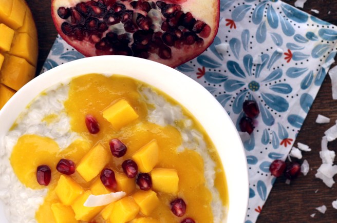 Veganer Kokos-Milchreis mit Mango